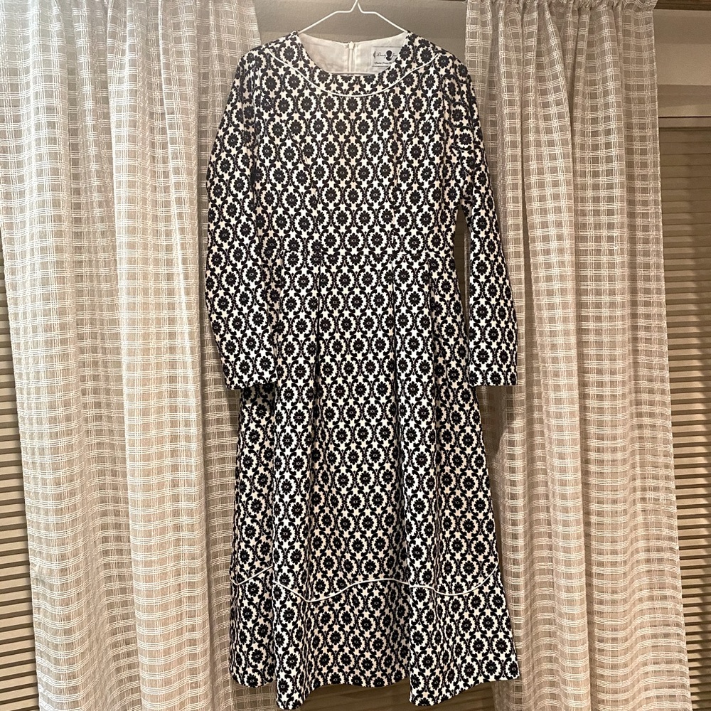 Dainty Jewell’s Damask Print Dress- Size M- black and white